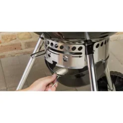 Barbecue Charbon Master-Touch Gbs 5750 - Gris Smoke - WEBER -Barbecue Soldes Boutique barbecue charbon master touch gbs c 5750 57 cm gris 5
